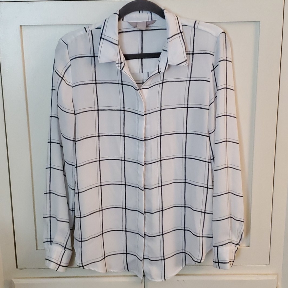 H&M plaid White and black collard blouse
